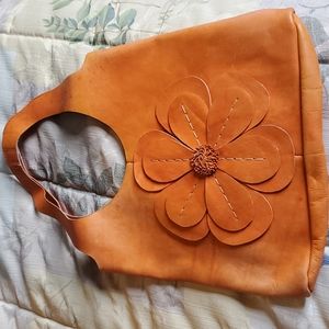 Kuero handbag